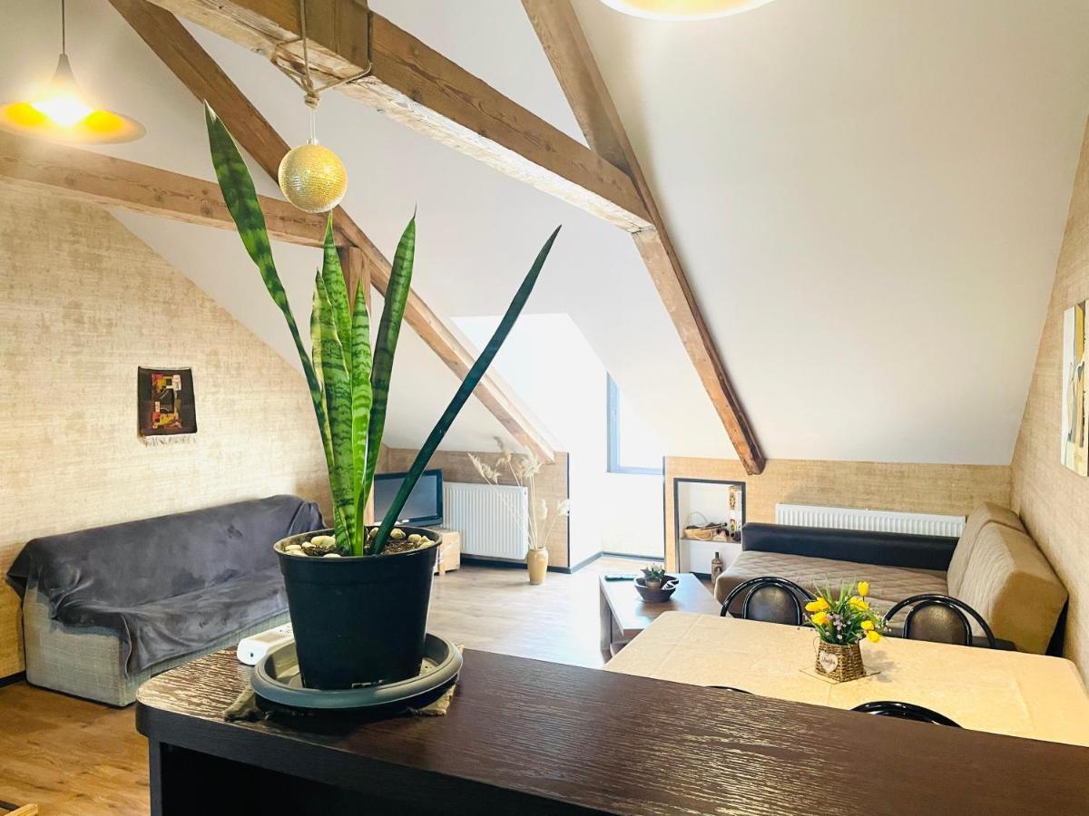 Beautiful Apartment On Atoneli Тбилиси Экстерьер фото